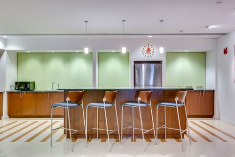 Carr Workplaces AON Center