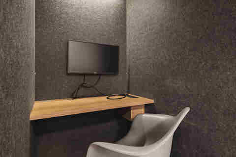 SINGLE SOUNDPROOF PHONEBOOTH