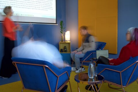 Nikola: Face-to-face meetings and online conferences for exciting developments