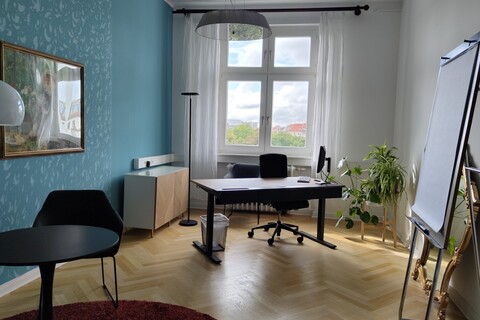 Berthe - A day-office with style.