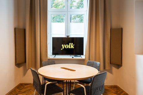 Garden Meeting Small